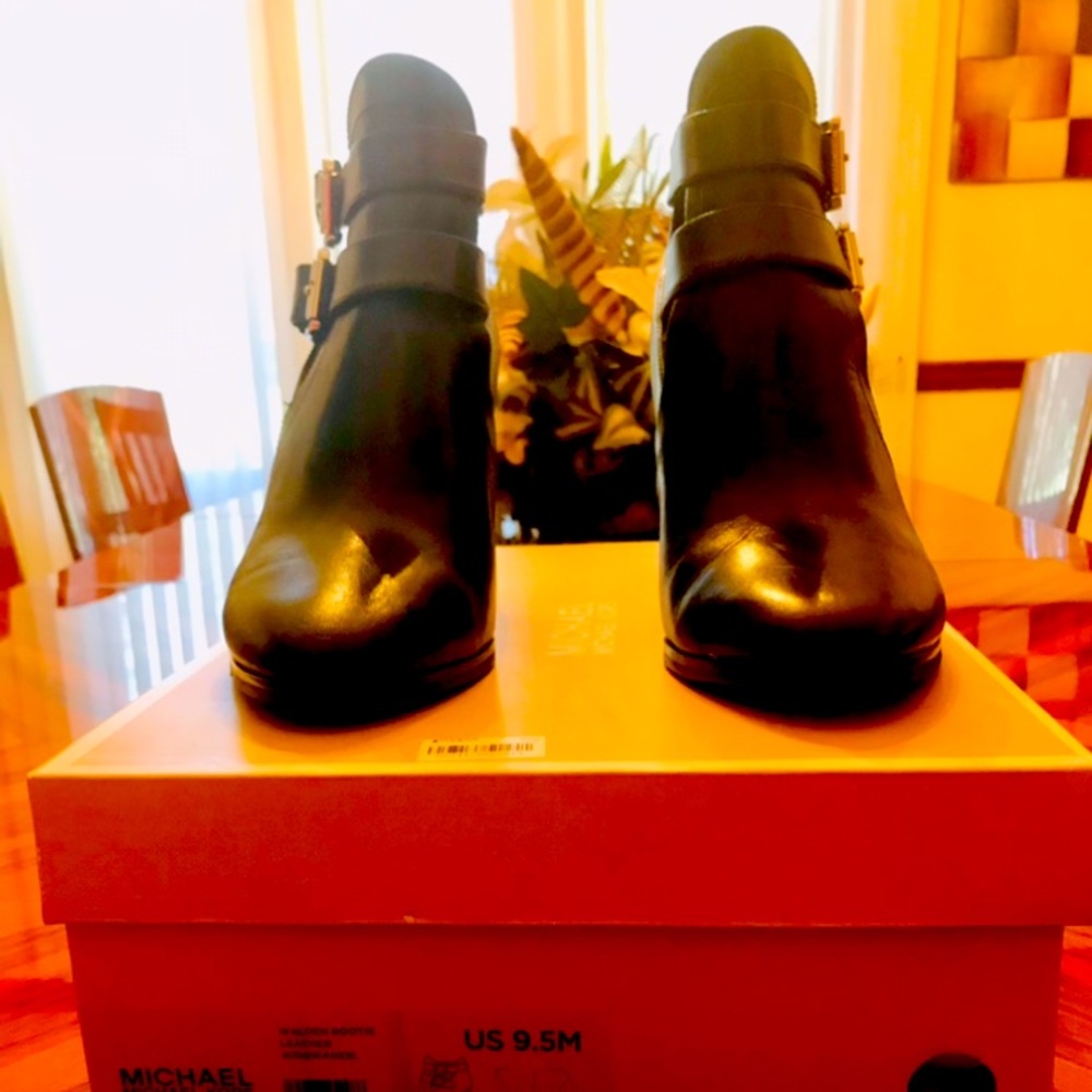 Michael Kores booties like new NO FLAWS